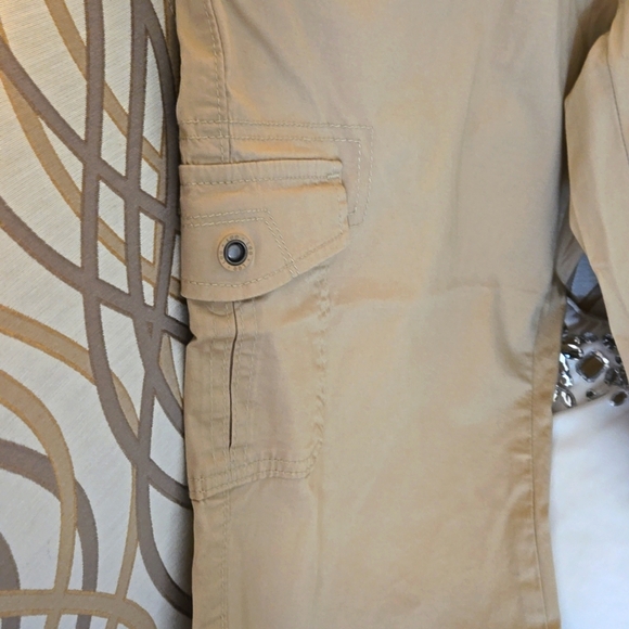 NWT Lee capris relaxed fit mid rise - Picture 3 of 4